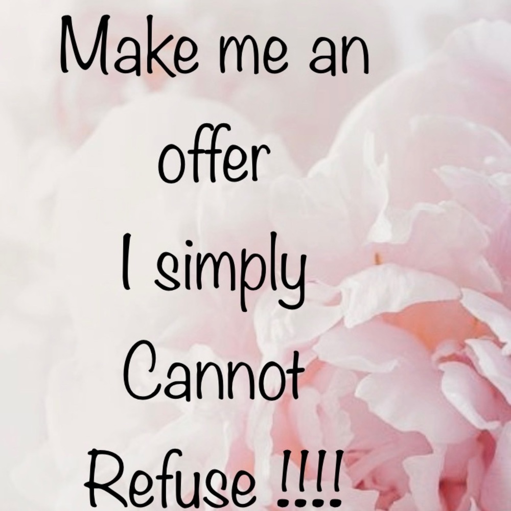 🛍 💕Accepting offers 💕🛍